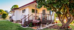 2 Abel Smith Parade, Sunset QLD 4825, Australia