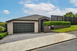 17 Paremata Drive, Paremata, Porirua, Wellington, 5024, New Zealand