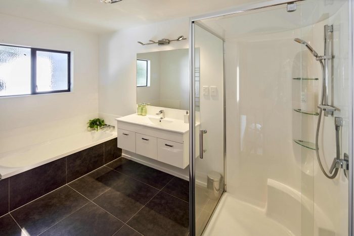 13 Thimble Lane, Whitby, Porirua, Wellington, 5024, New Zealand