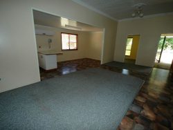 153 Crane St, Longreach QLD 4730, Australia