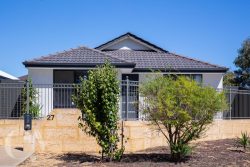 27 Gladstonbury Parade, Baldivis WA 6171, Australia