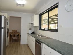 16 Jabiru St, Longreach QLD 4730, Australia