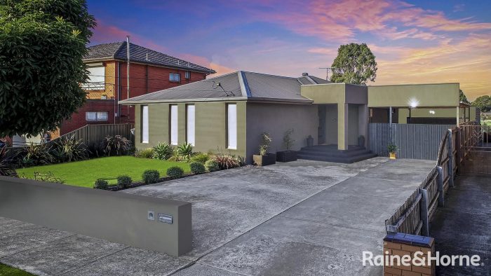 30 Lawley St, Reservoir VIC 3073, Australia