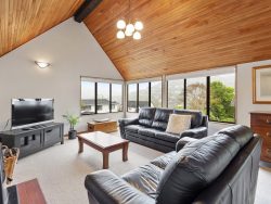 25 Thatcher Crescent, Crofton Downs, Wellington, 6035, New Zealand