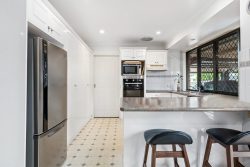 1 Balemo St, Minyama QLD 4575, Australia