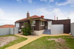 239 Amelia St, Westminster WA 6061, Australia