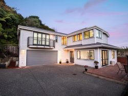 52B Parkvale Road, Karori, Wellington, 6012, New Zealand