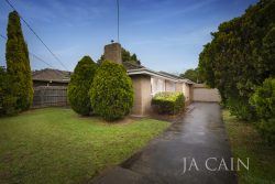 13 Banbury St, Burwood East VIC 3151, Australia