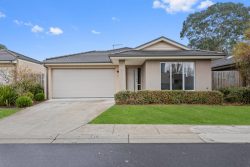 21 Norfolk Pine Cct, Somerville VIC 3912, Australia