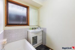 42 Spring Valley Dr, Clayton South VIC 3169, Australia