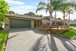 14 Donald Place, Stillwater, Rodney, Auckland, 0993, New Zealand