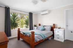 2/4 Nepean Grove, Hannans WA 6430, Australia