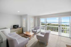 7 Pacific Parade, Army Bay, Rodney, Auckland, 0930, New Zealand