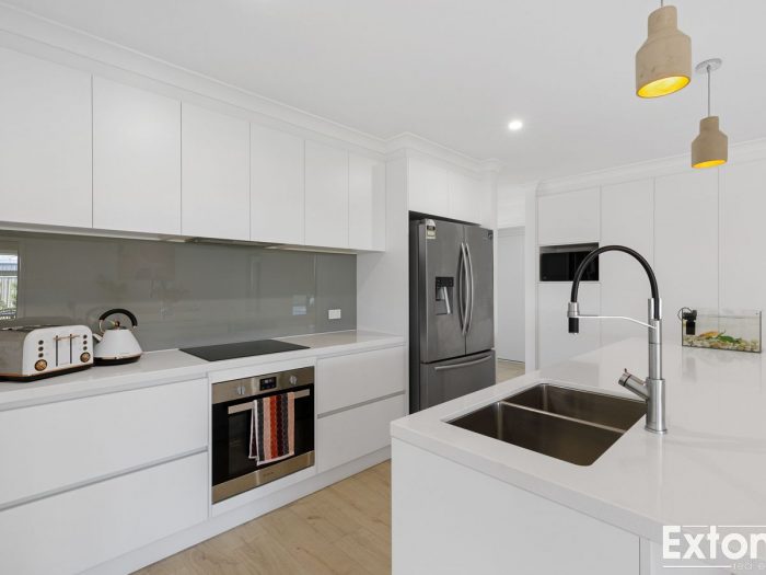 16 Rakali Dr, Yarrawonga VIC 3730, Australia