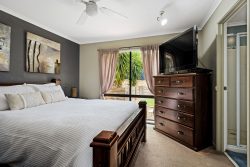 6 Hillcrest Ave, Bellbridge VIC 3691, Australia