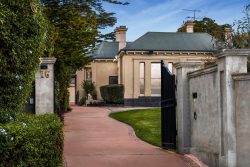 76 Wattle Rd, Hawthorn VIC 3122, Australia