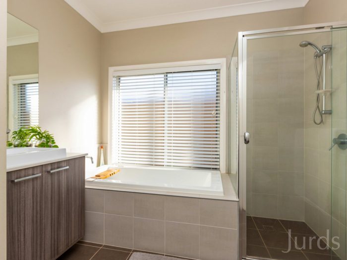 14 Ainsworth Cres, North Rothbury NSW 2335, Australia
