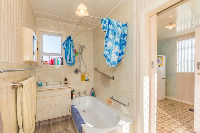 143 Bartholomew Road, Levin, Horowhenua, Manawatu / Whanganui, 5510, New Zealand