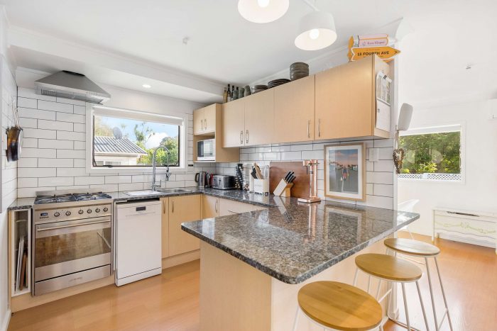 13 Fourth Avenue, Kingsland, Auckland, 1021, New Zealand