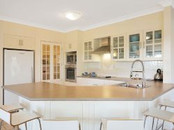 2 Gareth Ave, Narooma NSW 2546, Australia
