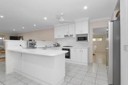 20 Geoffrey Nolan Dr, Andergrove QLD 4740, Australia