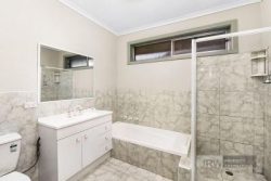 72 Lemont Ave, Mount Waverley VIC 3149, Australia