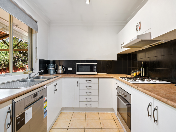 14 Knight Cl, Ourimbah NSW 2258, Australia