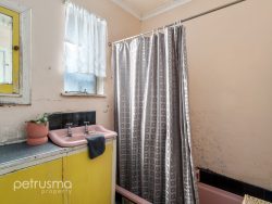 23 Lincoln St, Lindisfarne TAS 7015, Australia