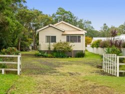 5 Victoria St, Windermere Park NSW 2264, Australia