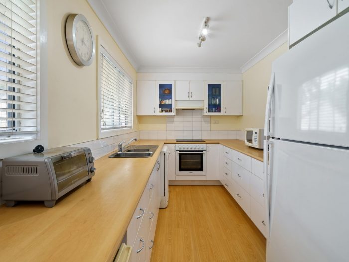 5 Victoria St, Windermere Park NSW 2264, Australia