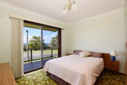 70 Plantation Point Parade, Vincentia NSW 2540, Australia
