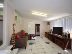 157 Cassowary St, Longreach QLD 4730, Australia