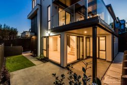 3/18 Marama Street, Castor Bay, North Shore City, Auckland, 0620, New Zealand