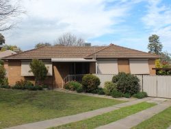 18 Conmurra Way, Springdale Heights NSW 2641, Australia