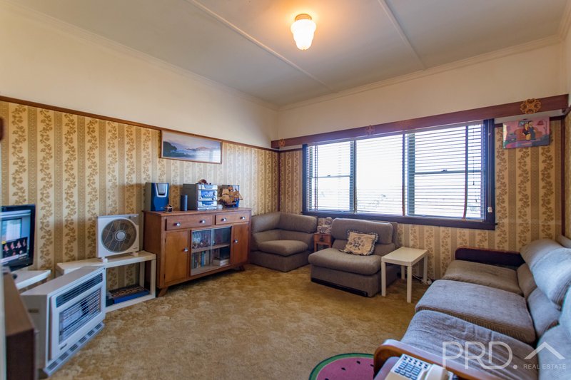 18 Corra Lyn Ave, Batlow NSW 2730, Australia