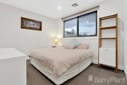 Unit 1/35 Irving St, Mount Waverley VIC 3149, Australia