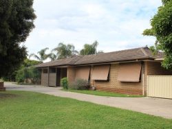 486 Kotthoff St, Lavington NSW 2641, Australia