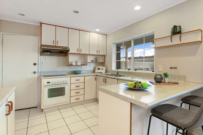 5 Majesty Place, Farm Cove, Manukau City, Auckland, 2012, New Zealand
