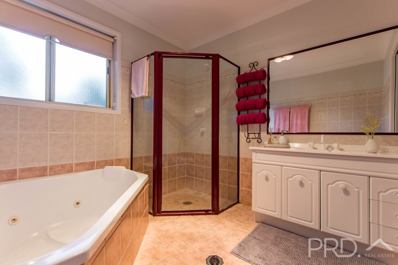 9 Martin Pl, Tumut NSW 2720, Australia