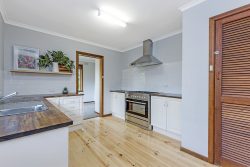 5 Elmore St, Hamilton VIC 3300, Australia