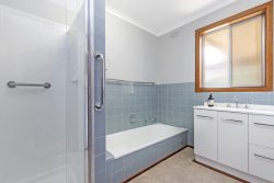 5 Elmore St, Hamilton VIC 3300, Australia