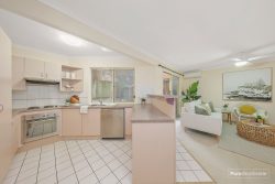 Unit 9/12 Palermo St, Morningside QLD 4170, Australia