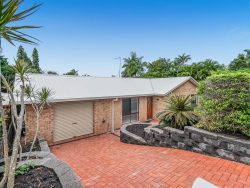 178 Harvey Rd, Redlynch QLD 4870, Australia