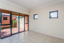 108C South St, Fremantle WA 6160, Australia