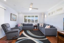 65 Springwood St, Ettalong Beach NSW 2257, Australia