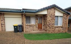 Unit 8/38 Short St, Stanthorpe QLD 4380, Australia