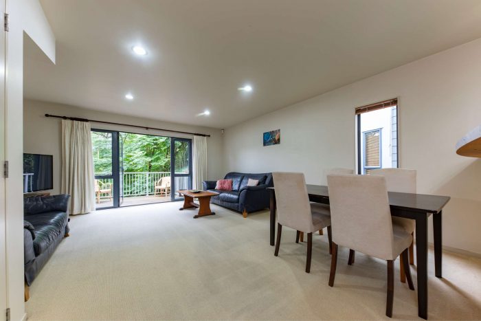 49/8 Soljak Place, Mount Albert, Auckland, 1025, New Zealand