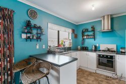 2/11 Solveig Place, Randwick Park, Manukau City, Auckland, 2105, New Zealand