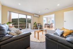 94 Taylor Terrace, Tawa, Wellington, 5028, New Zealand