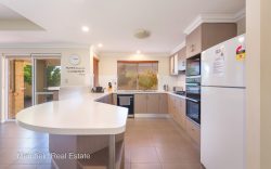 5 Teatree Way, Yakamia WA 6330, Australia